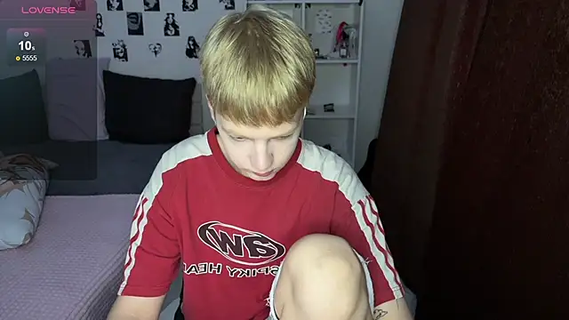 Snapshot of olivertasty chatting on 10-03-25, 12:46 olivertasty online show from 10-03-25, 12:46