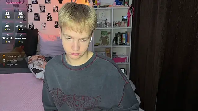 Snapshot of olivertasty chatting on 11-12-25, 11:54 olivertasty online show from 11-12-25, 11:54