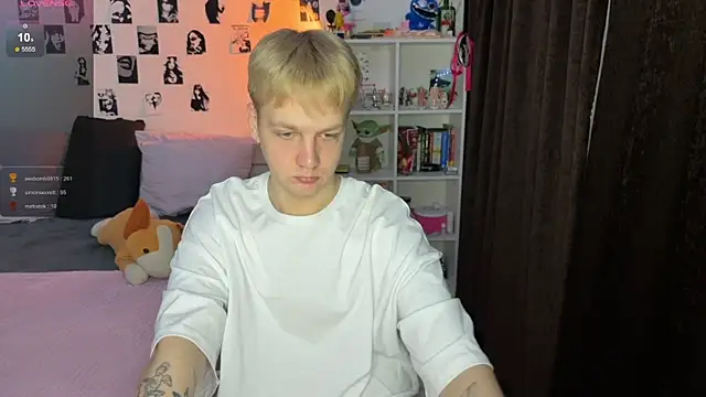 Snapshot of olivertasty chatting on 11-16-25, 12:16 olivertasty online show from 11-16-25, 12:16