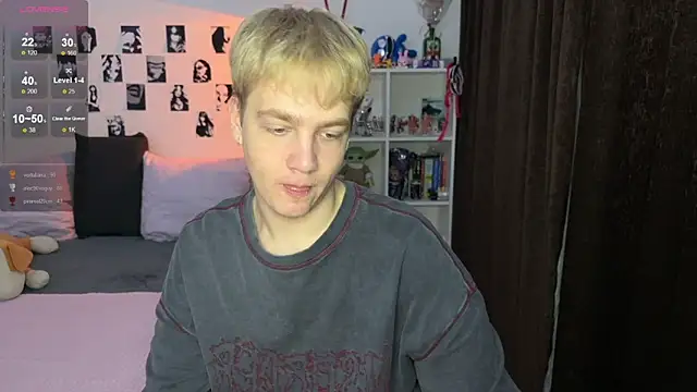 Snapshot of olivertasty chatting on 11-30-25, 01:42 olivertasty online show from 11-30-25, 01:42