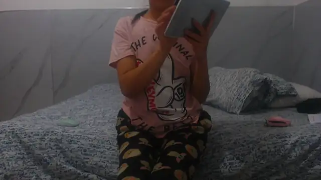 Snapshot of sabrina_v_ chatting on 11-20-25, 09:47 sabrina v online show from 11-20-25, 09:47