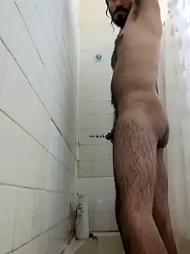 Snapshot of ieatpeaches34 chatting on 12-15-25, 04:39 ieatpeaches34 online show from 12-15-25, 04:39