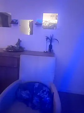 Snapshot of Foxy-Milfy chatting on 11-01-25, 01:29 Foxy-Milfy online show from 11-01-25, 01:29