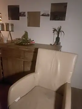 Snapshot of Foxy-Milfy chatting on 11-02-25, 03:09 Foxy-Milfy online show from 11-02-25, 03:09