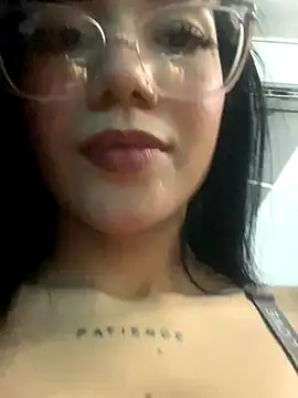 Snapshot of ElaRose_12 chatting on 11-04-25, 07:24 ElaRose 12 online show from 11-04-25, 07:24