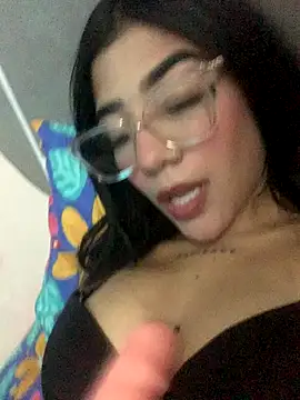 Snapshot of ElaRose_12 chatting on 11-05-25, 07:03 ElaRose 12 online show from 11-05-25, 07:03