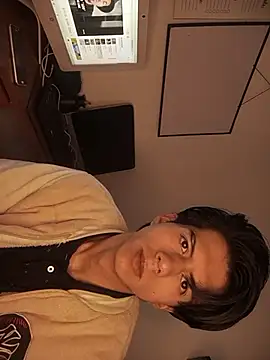 Friqui Sex online show from 11-04-25, 03:22