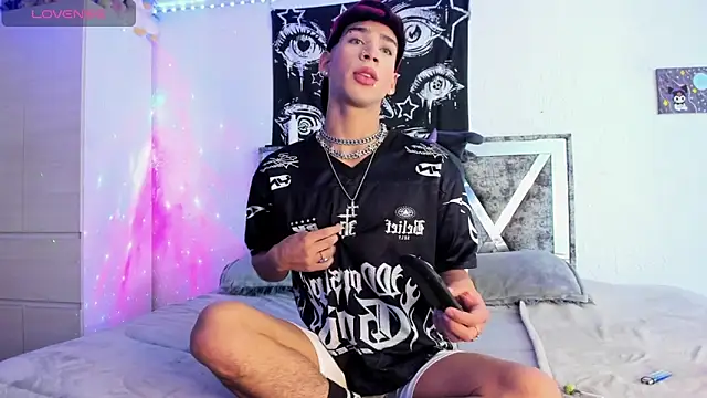 Dark Boy26 online show from 10-08-25, 09:12