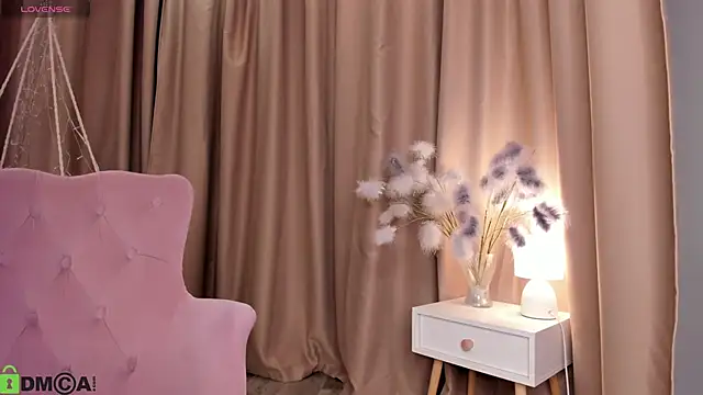 Naomi   Rias online show from 11-21-25, 01:15