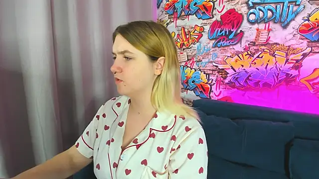 Julia Jips online show from 09-13-25, 12:10