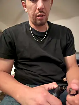 Snapshot of himNIGuys chatting on 10-14-25, 05:25 himNIGuys online show from 10-14-25, 05:25