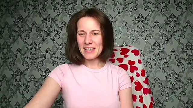 Kelly Kisss online show from 04-16-26, 09:39