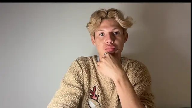 pbyariel- online show from 10-08-25, 09:34