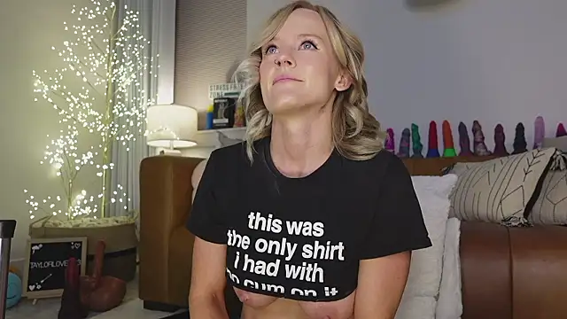 Taylorlove303 online show from 02-28-26, 11:33