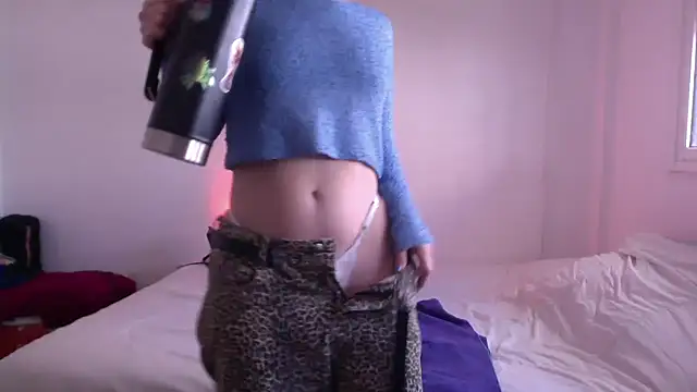 Snapshot of RenataWet chatting on 10-08-25, 02:25 RenataWet online show from 10-08-25, 02:25