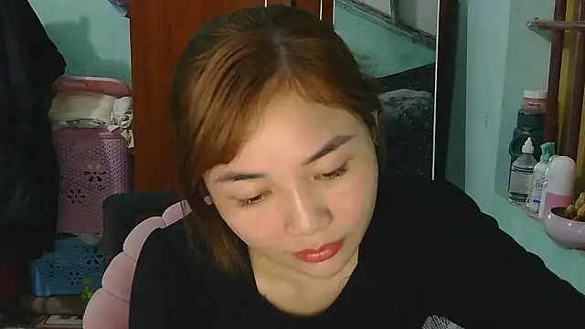 Uhem112 online show from 11-11-25, 01:44