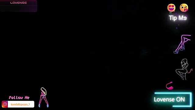 Snapshot of Kylie_Cross chatting on 09-18-25, 04:36 Kylie Cross online show from 09-18-25, 04:36