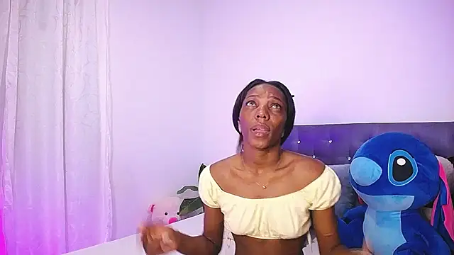 BryanaSmith21 online show from 09-18-25, 05:26