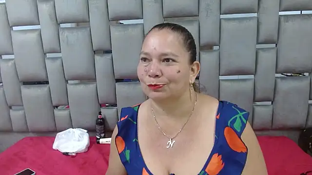 Snapshot of loly47 chatting on 10-09-25, 06:06 loly47 online show from 10-09-25, 06:06