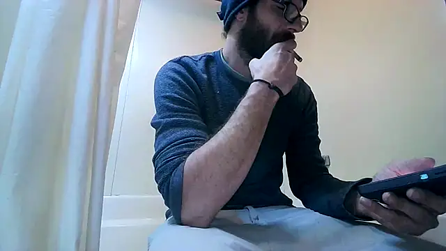 Snapshot of ChristopherMeade chatting on 10-17-25, 12:01 ChristopherMeade online show from 10-17-25, 12:01