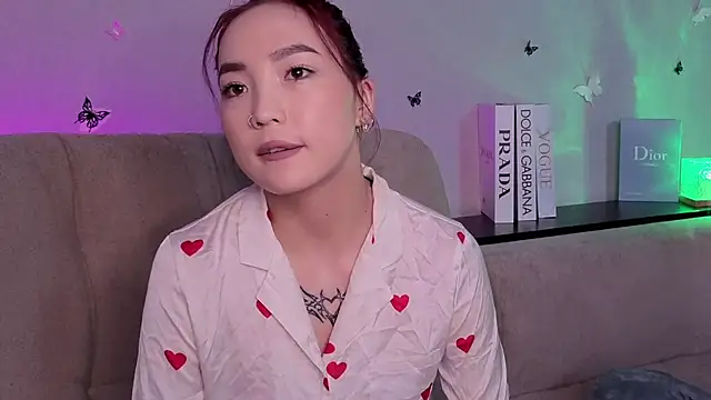 OdetteBiddy online show from 03-08-26, 09:29