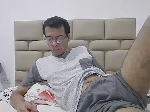 skinnylatino51 online show from 02-18-26, 12:50