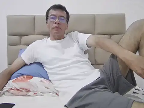 skinnylatino51 online show from 02-25-26, 12:42