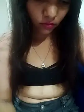 Snapshot of Siya5690 chatting on 09-08-25, 04:50 Siya5690 online show from 09-08-25, 04:50