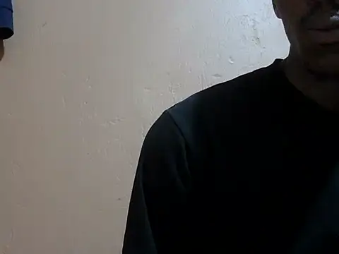 Snapshot of shadez94 chatting on 09-25-25, 05:49 shadez94 online show from 09-25-25, 05:49