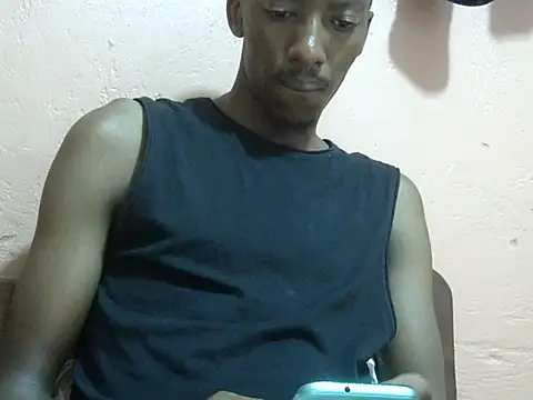 Snapshot of shadez94 chatting on 10-10-25, 03:11 shadez94 online show from 10-10-25, 03:11