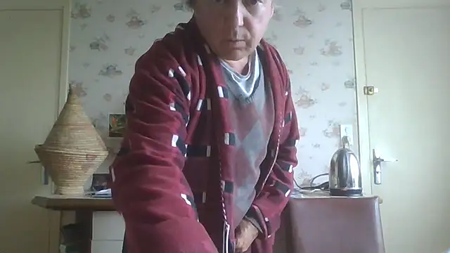 Snapshot of gegevincent chatting on 10-26-25, 02:56 gegevincent online show from 10-26-25, 02:56