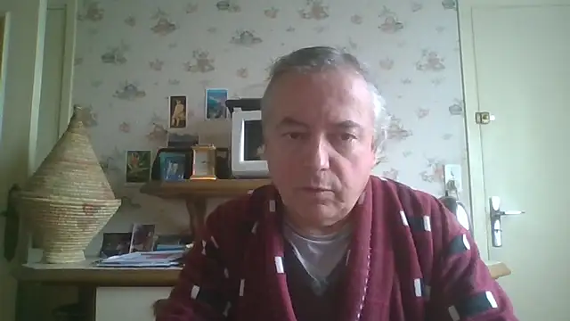 Snapshot of gegevincent chatting on 10-29-25, 01:02 gegevincent online show from 10-29-25, 01:02