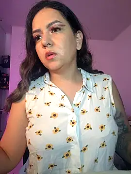 Abbyjoness21 online show from 09-19-25, 08:31