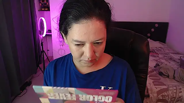 Abbyjoness21 online show from 10-30-25, 10:16