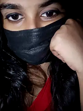 umairahaasan 1 online show from 09-17-25, 10:39