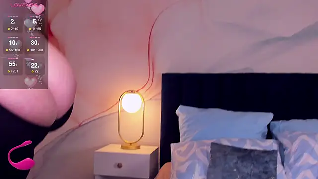 HelenDanvers online show from 11-27-25, 03:08