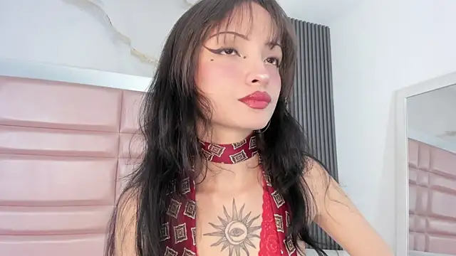 Snapshot of MaddieStark chatting on 10-15-25, 07:03 MaddieStark online show from 10-15-25, 07:03