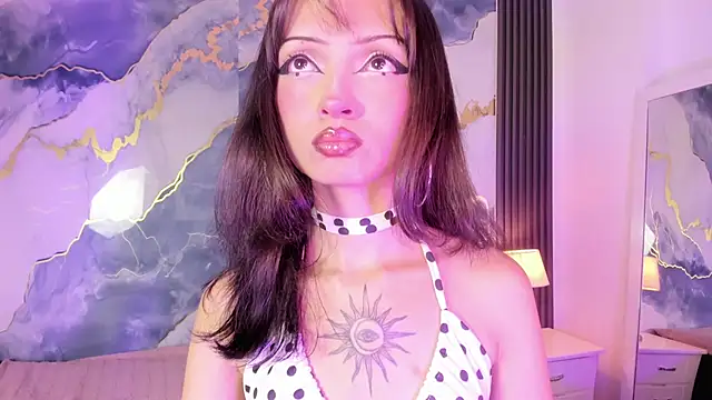 Snapshot of MaddieStark chatting on 05-28-26, 01:19 MaddieStark online show from 05-28-26, 01:19