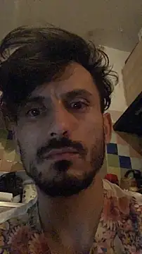 Snapshot of halx95 chatting on 12-15-25, 06:06 halx95 online show from 12-15-25, 06:06