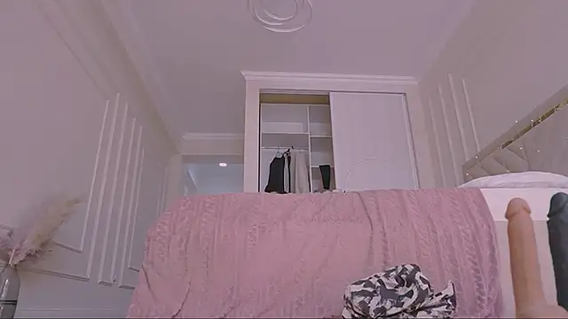 lori leen  online show from 02-25-26, 07:18