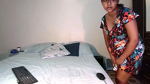 indiansweetflava online show from 04-26-26, 11:52