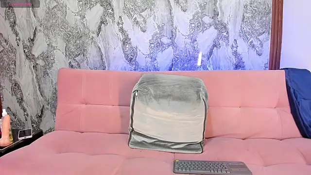 Snapshot of MiiaaCollinss chatting on 09-11-25, 02:39 MiiaaCollinss online show from 09-11-25, 02:39