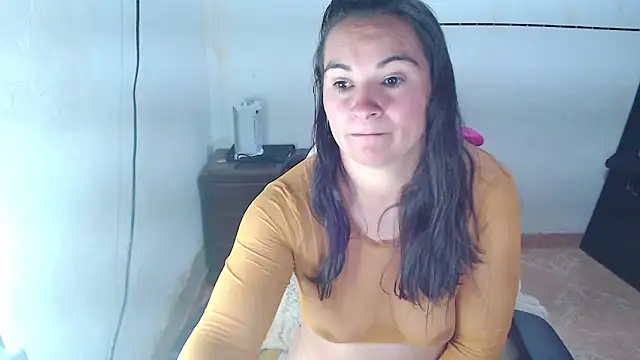 Snapshot of StefiAlizon70 chatting on 09-21-25, 10:00 StefiAlizon70 online show from 09-21-25, 10:00