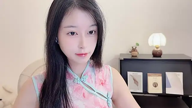 Snapshot of Onechestnut chatting on 10-16-25, 06:14 Onechestnut online show from 10-16-25, 06:14