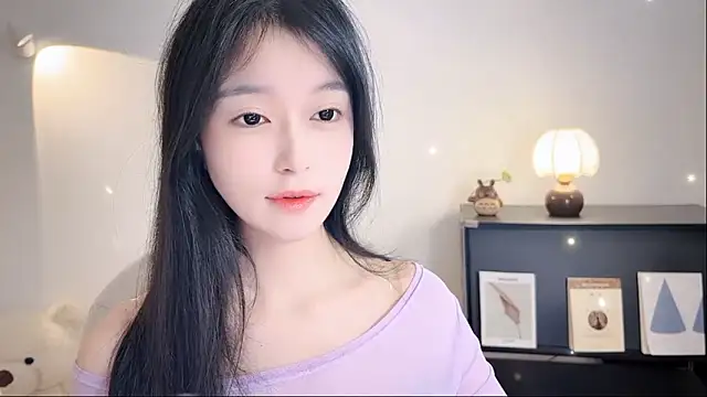 Snapshot of Onechestnut chatting on 11-09-25, 06:23 Onechestnut online show from 11-09-25, 06:23