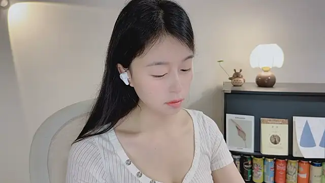 Onechestnut online show from 04-10-26, 05:01