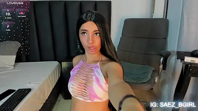 Snapshot of BarbieGirl_xx chatting on 10-11-25, 05:28 BarbieGirl xx online show from 10-11-25, 05:28