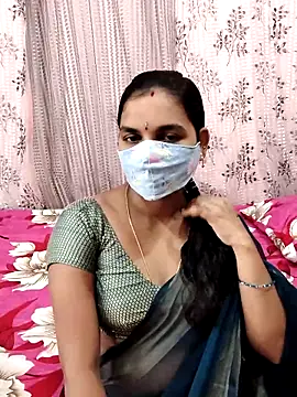 Snapshot of Lalitha-1995 chatting on 09-16-25, 06:03 Lalitha-1995 online show from 09-16-25, 06:03