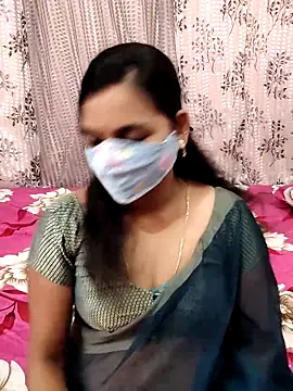 Snapshot of Lalitha-1995 chatting on 09-20-25, 05:19 Lalitha-1995 online show from 09-20-25, 05:19