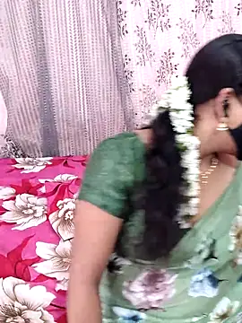 Snapshot of Lalitha-1995 chatting on 10-11-25, 08:24 Lalitha-1995 online show from 10-11-25, 08:24